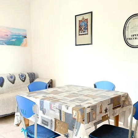 Se182 - Senigallia, Trilocale Fronte Mare Con Balcone E Posto Auto