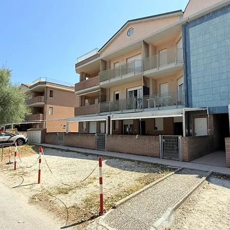 Se182 - Senigallia, Trilocale Fronte Mare Con Balcone E Posto Auto