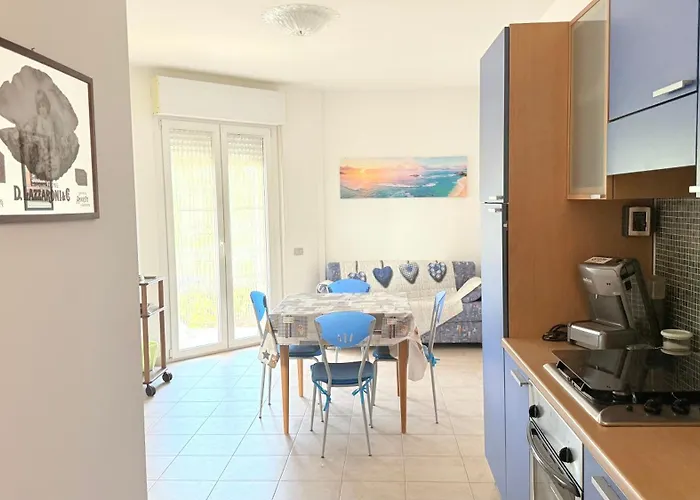 Se182 - Senigallia, Trilocale Fronte Mare Con Balcone E Posto Auto *