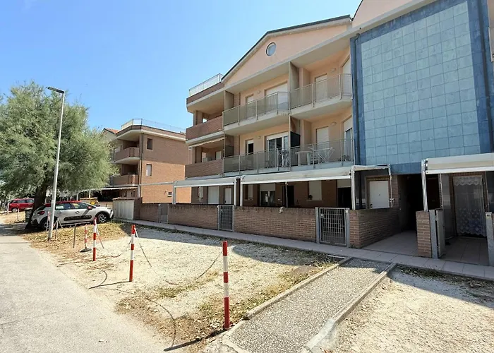 Se182 - Senigallia, Trilocale Fronte Mare Con Balcone E Posto Auto